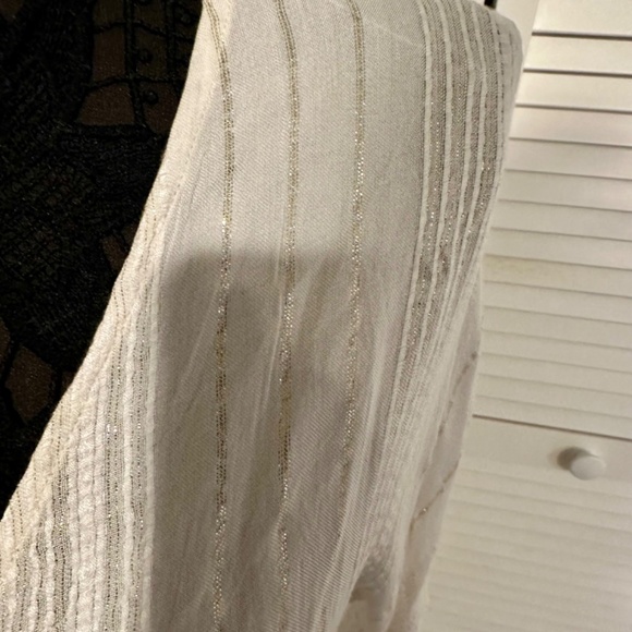 BECCA Women's Standard Radiance V-Neck Tunic, Casual Cover up - Picture 6 of 7